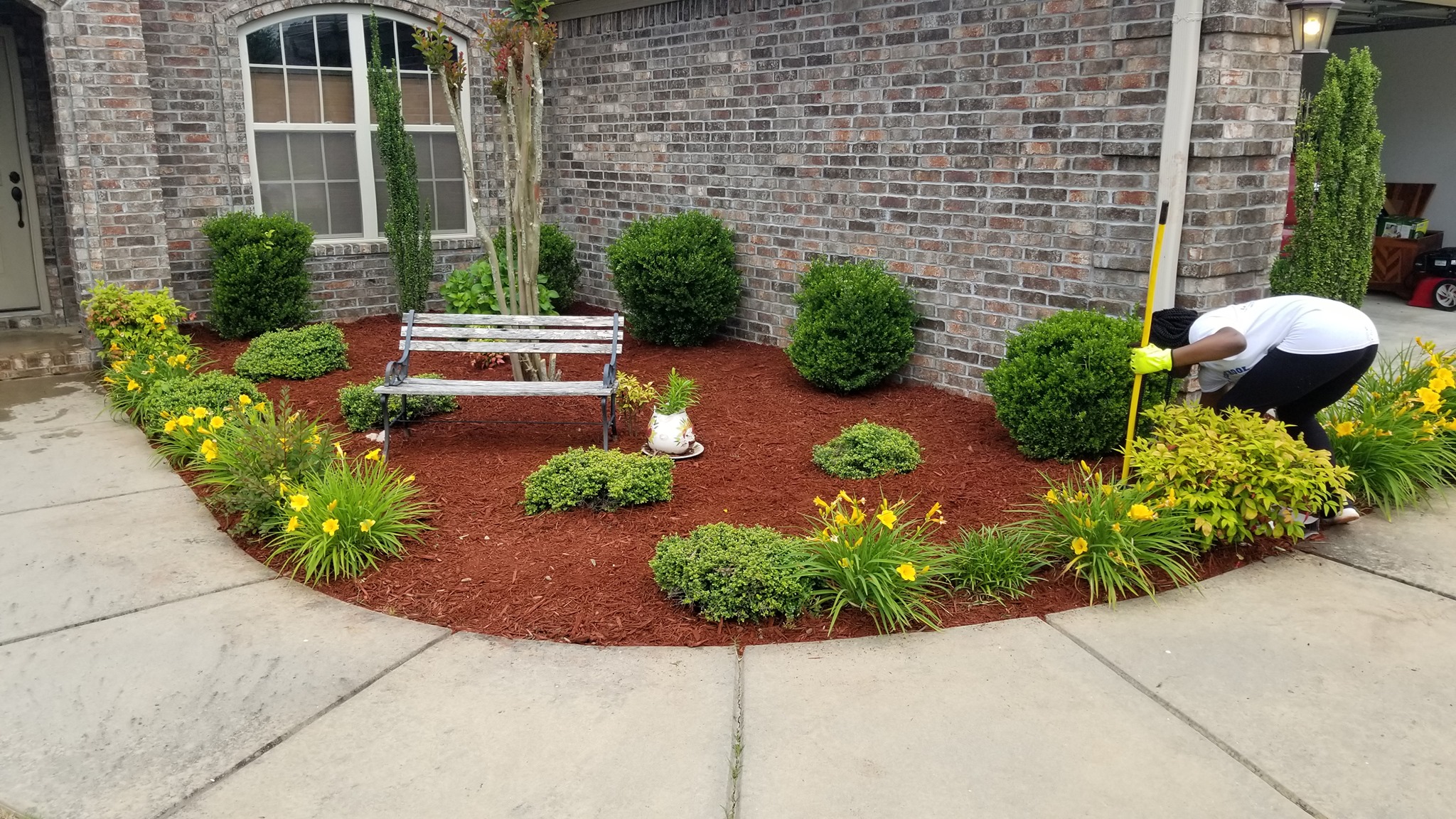 Mulch Installation Lawn Care Benton, AR Benton Bryant Lawn Care